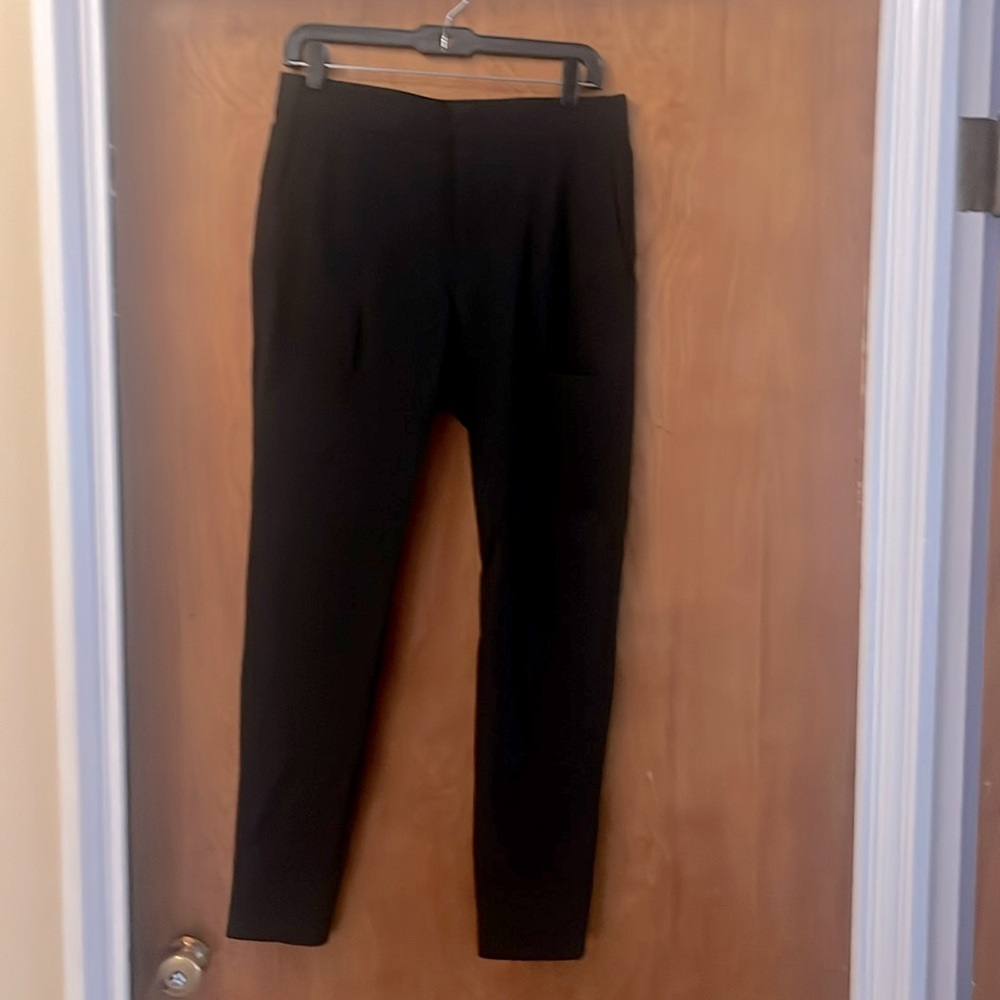 Women’s size 8 Athleta black pants